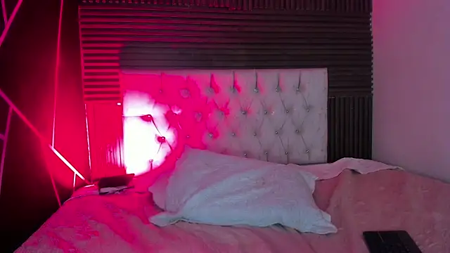 EmilyMora1_ live