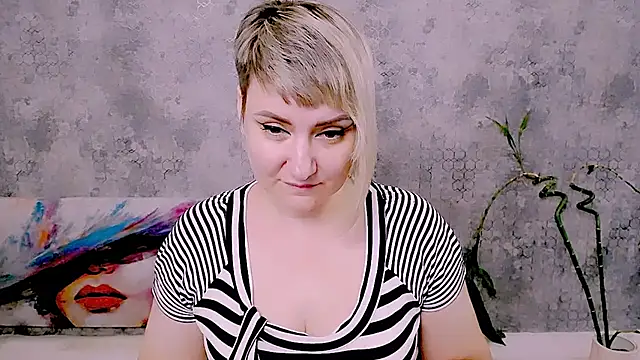 Djullia live