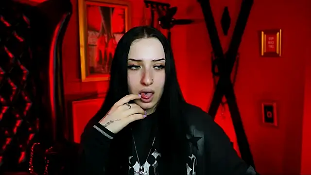 MonicaLowes live