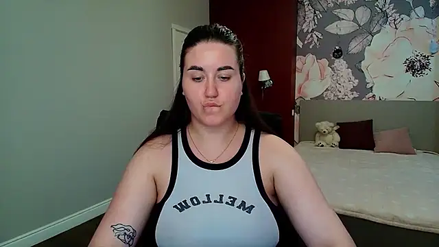 Roxie_Bradley live