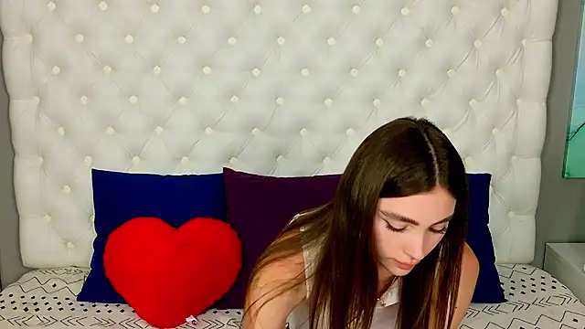 MilaLick live