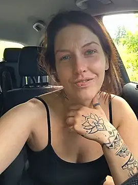 AmberLayla live