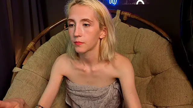 Elen__Moore live