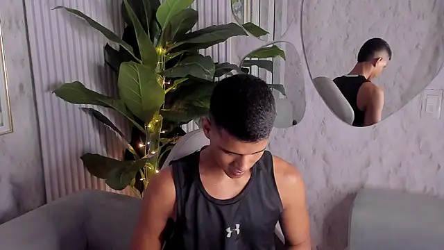 Noah_sexhotty live