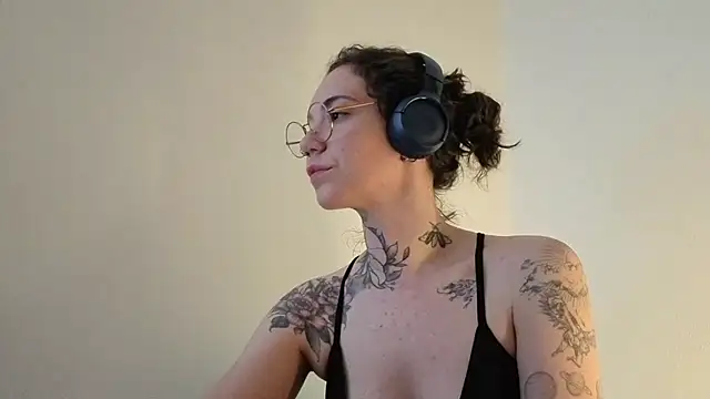 Dirty_Pink live