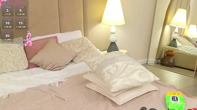 SelenaAlmond live