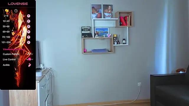 Emmi_crystal live
