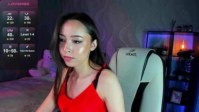PlayfulPout live