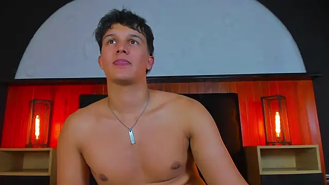 Leo_Savage_ live