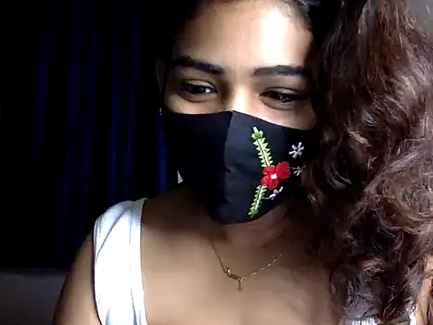 Nisha-moon live