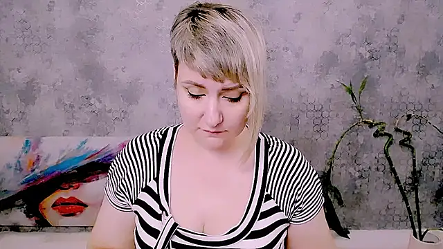 Djullia live