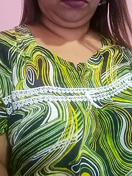 Ravina_patil1 live