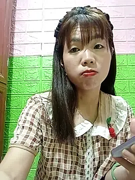 AmyLinee01 live
