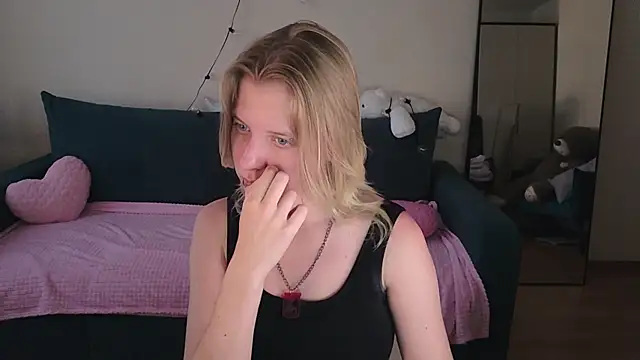 Viki_Charm live