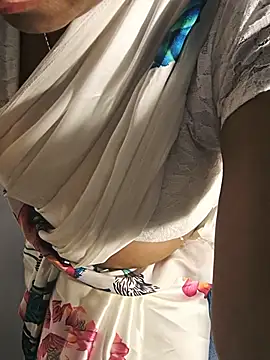 DIRTYSECRET_QUEEN_07 live