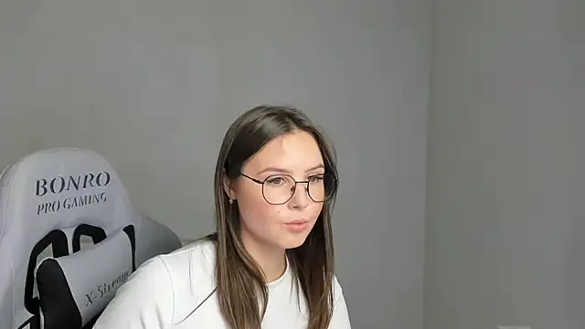 Regina_cute_ live