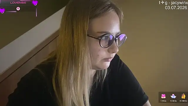 JacyWinslat live
