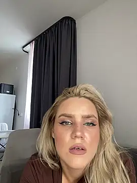 April_Purr live