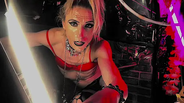 TgirlBrat live