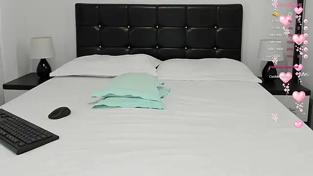 karinamadnessdesiree live