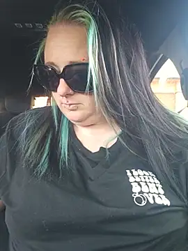 Bunny_Cummings live