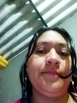 LatinSquirtBaby live