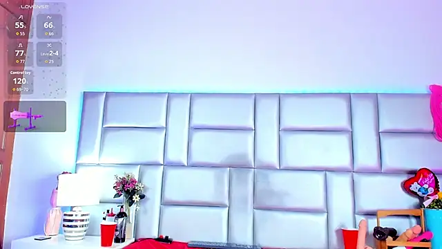 NinaNicole live