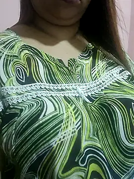 Ravina_patil1 live