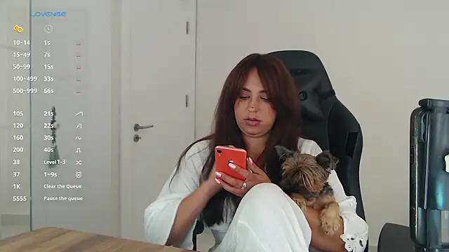 _Just_a_queen_3 live