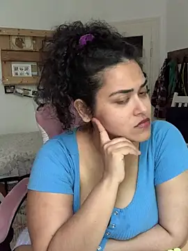 Curvydesifromgermany live