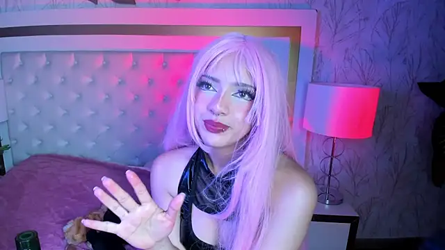 Effy_Kessler live