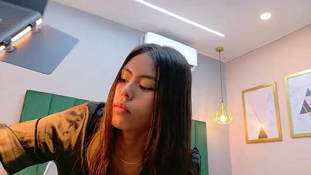 NaughtyHally_ live