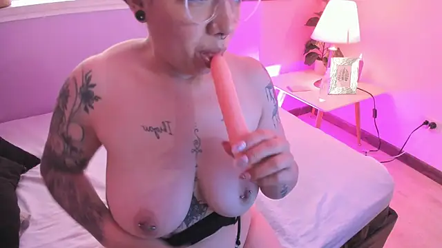 tifannyy_1dh live
