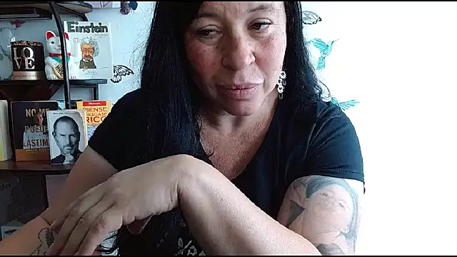 LauraMallioni live
