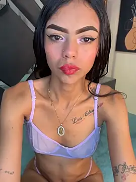 RoseScarlett live