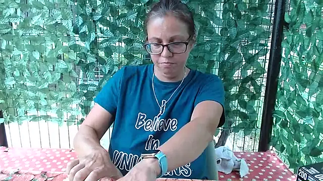 LadyHellene live
