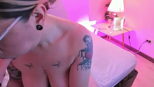 tifannyy_1dh live