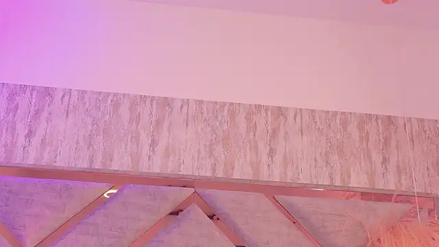 Hannah-Prada live