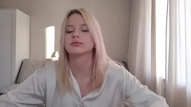 BloomMoon live