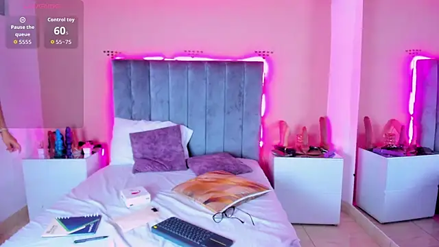ARIANA_CRI-X live