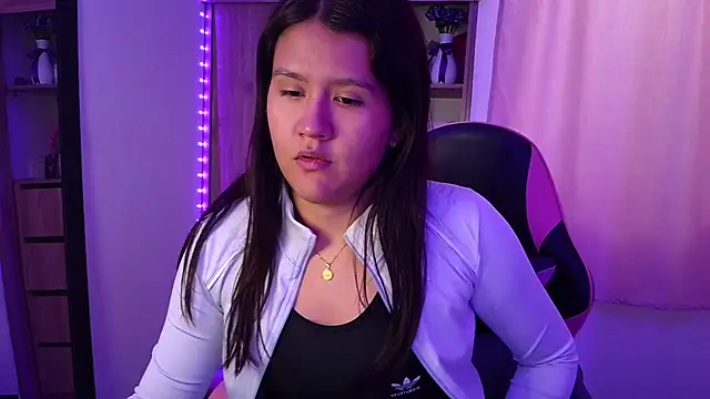 Oliviawatson1 live