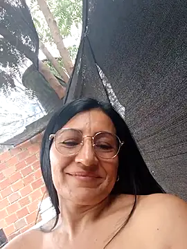 maturexxxnaughty live