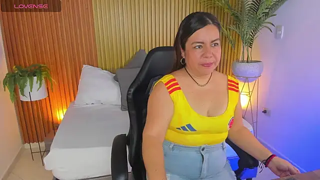 nahia_13 live
