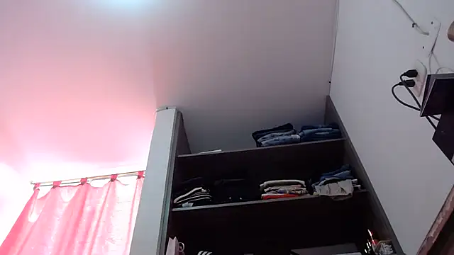 nicolle_milf1978 live