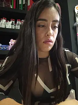 MissNyraSecret live