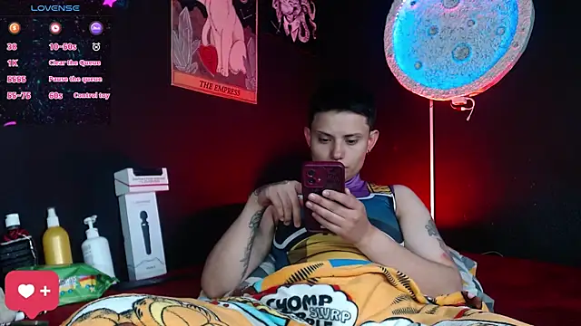 girl_intense444 live