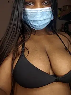 sluttyzoya live