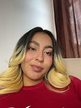 Elina_Hills live