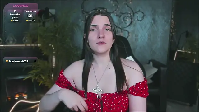 Rune_Veila live