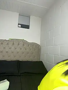 DaniRivers_ live